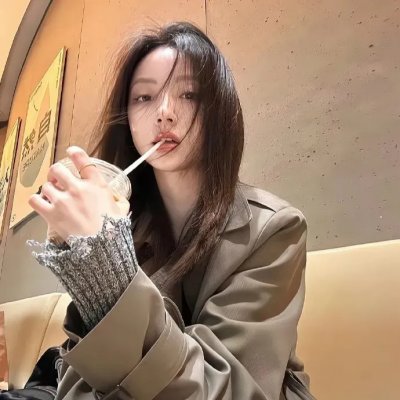 跪毯旁的眼泪